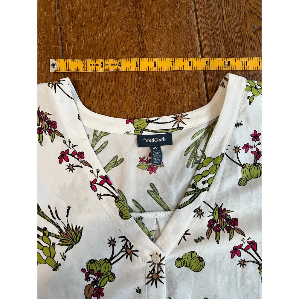 Cactus button up v-neck blouse by ModCloth - Picture 6 of 9
